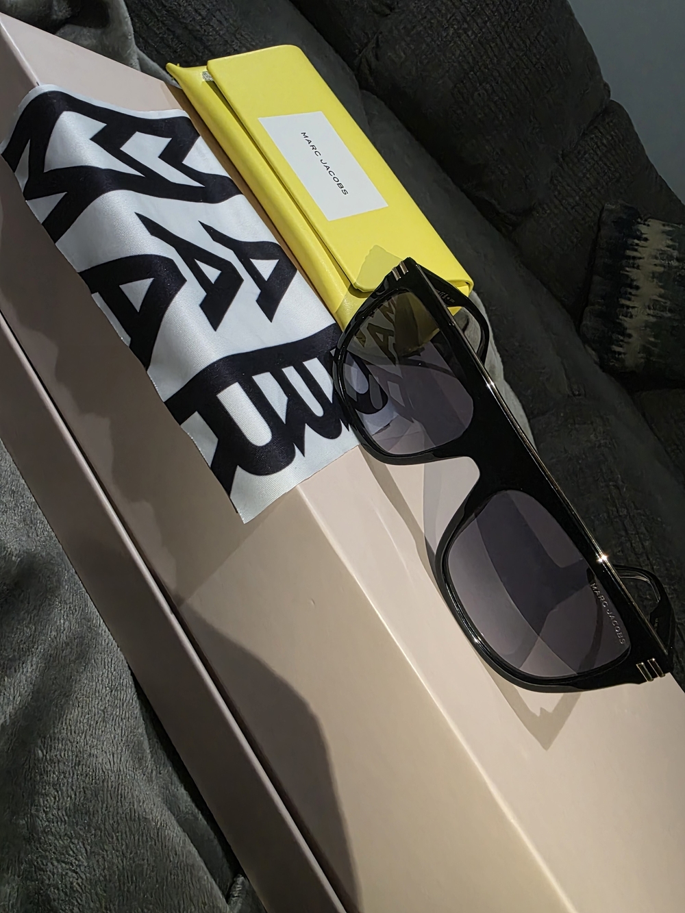 Marc Jacobs Black Oversized Square Sunglasses - Picture 2 of 7